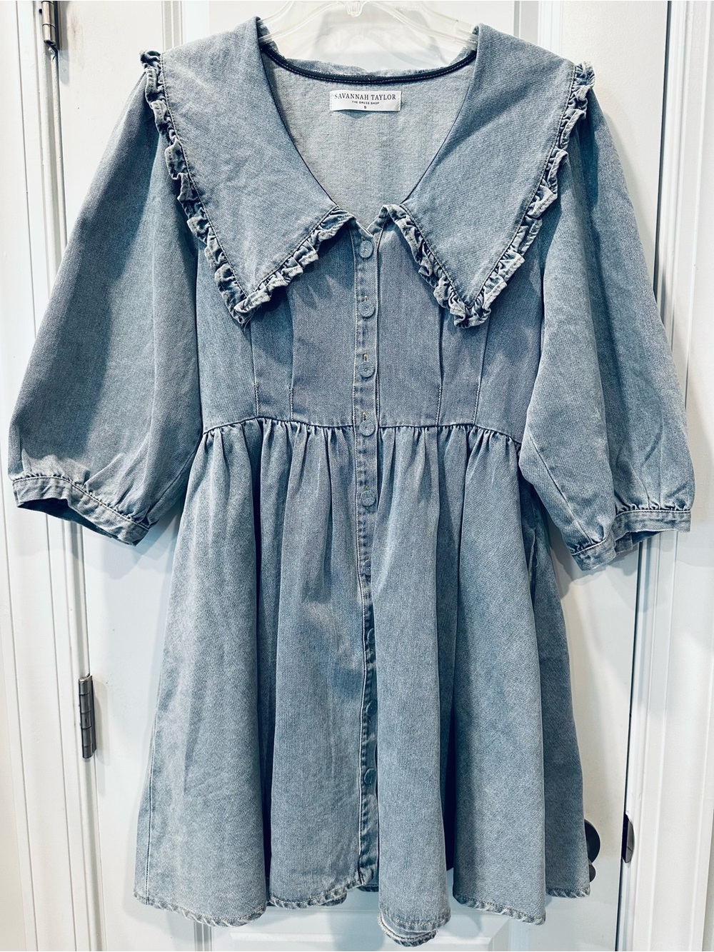 Savannah Taylor NWOT Blue Denim Dress with Ruffled Collar, Size Small